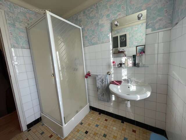 Maison à LE CLOITRE-PLEYBEN