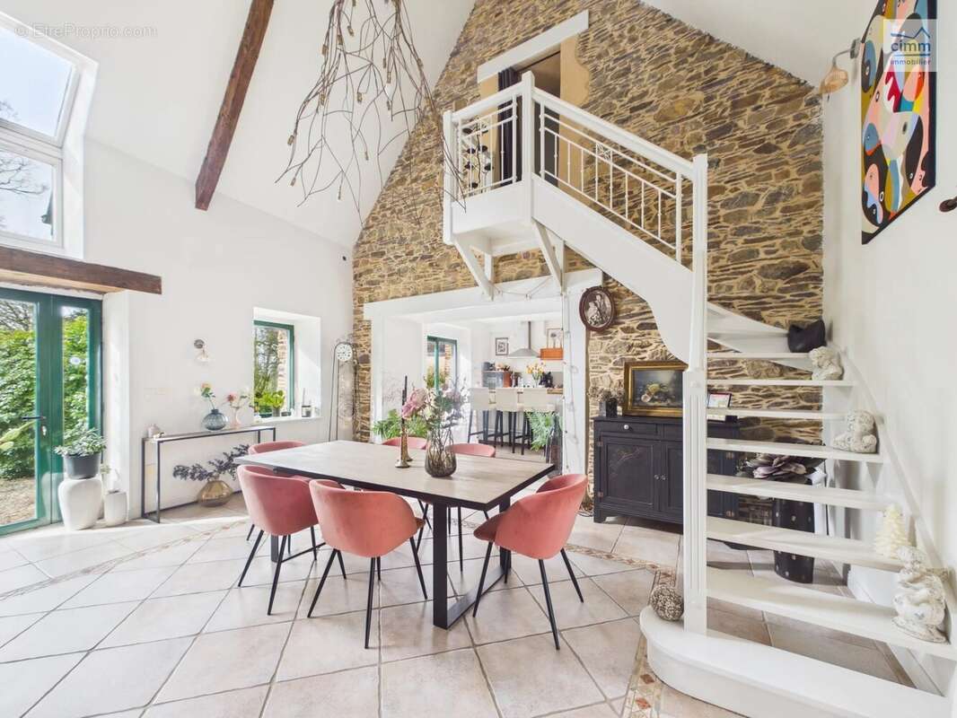 Maison à LES BRULAIS