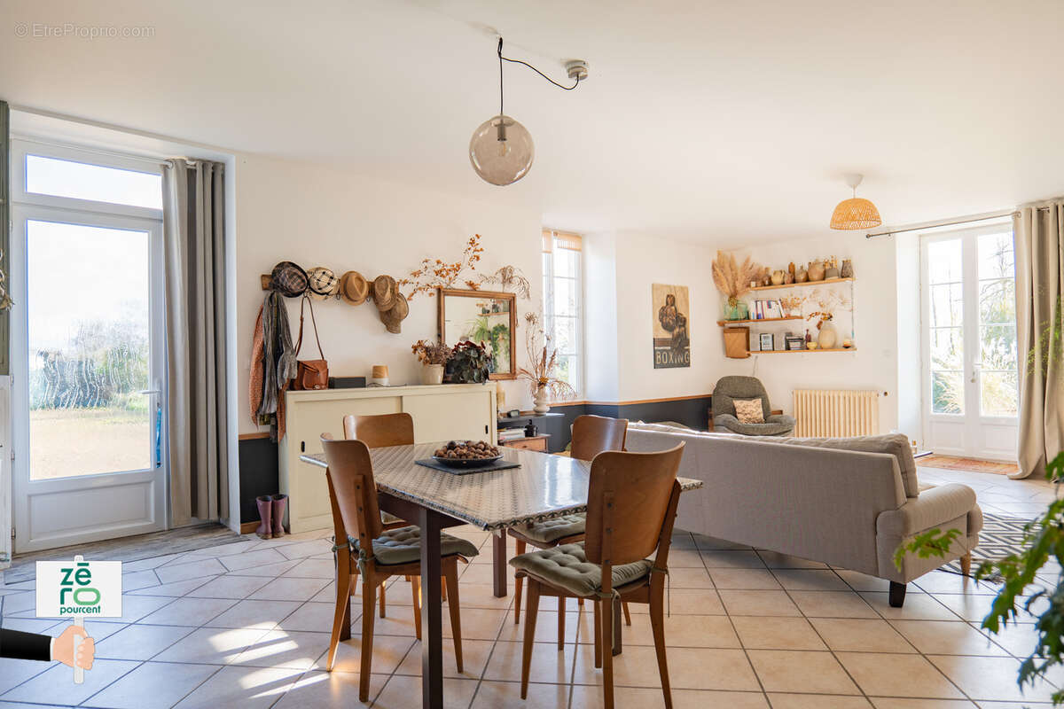 Maison à MARSAIS-SAINTE-RADEGONDE