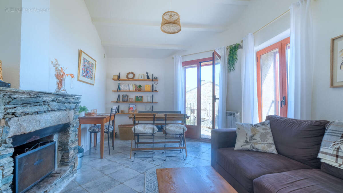 Maison à SAN-MARTINO-DI-LOTA