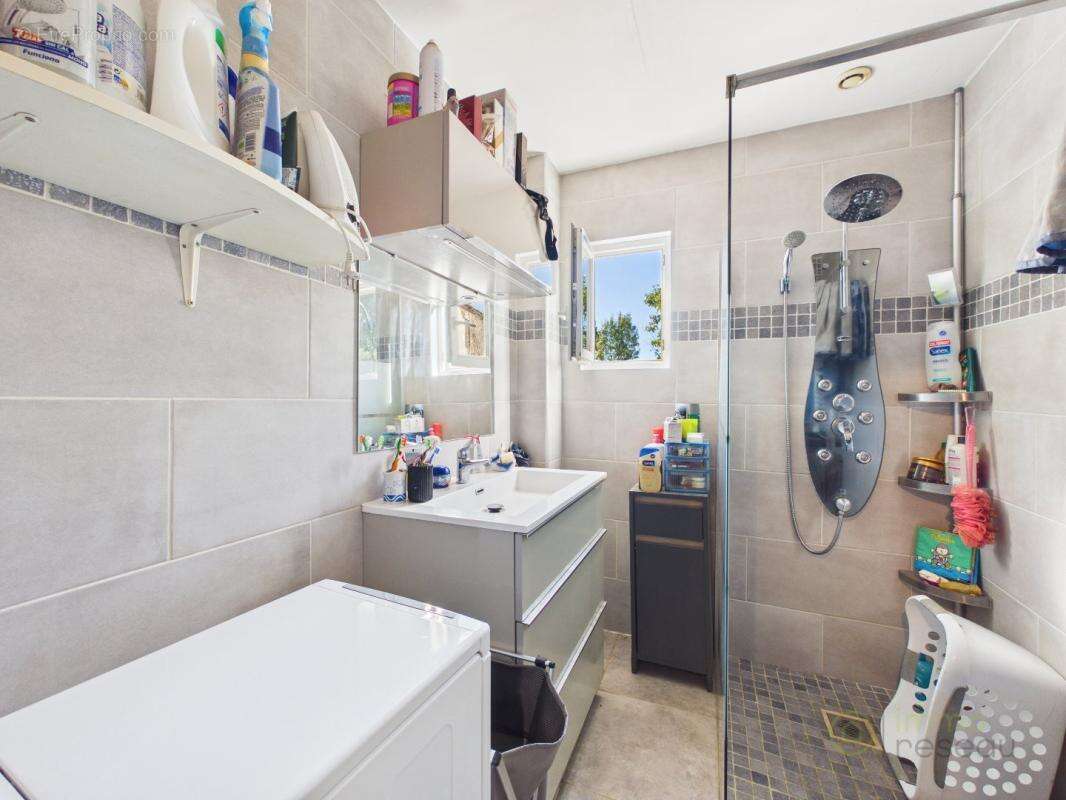 Maison 251 m² à Saint-Aubin-De-Blaye  - photo 12