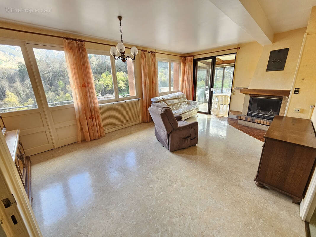 Maison à SAINT-CLAUDE