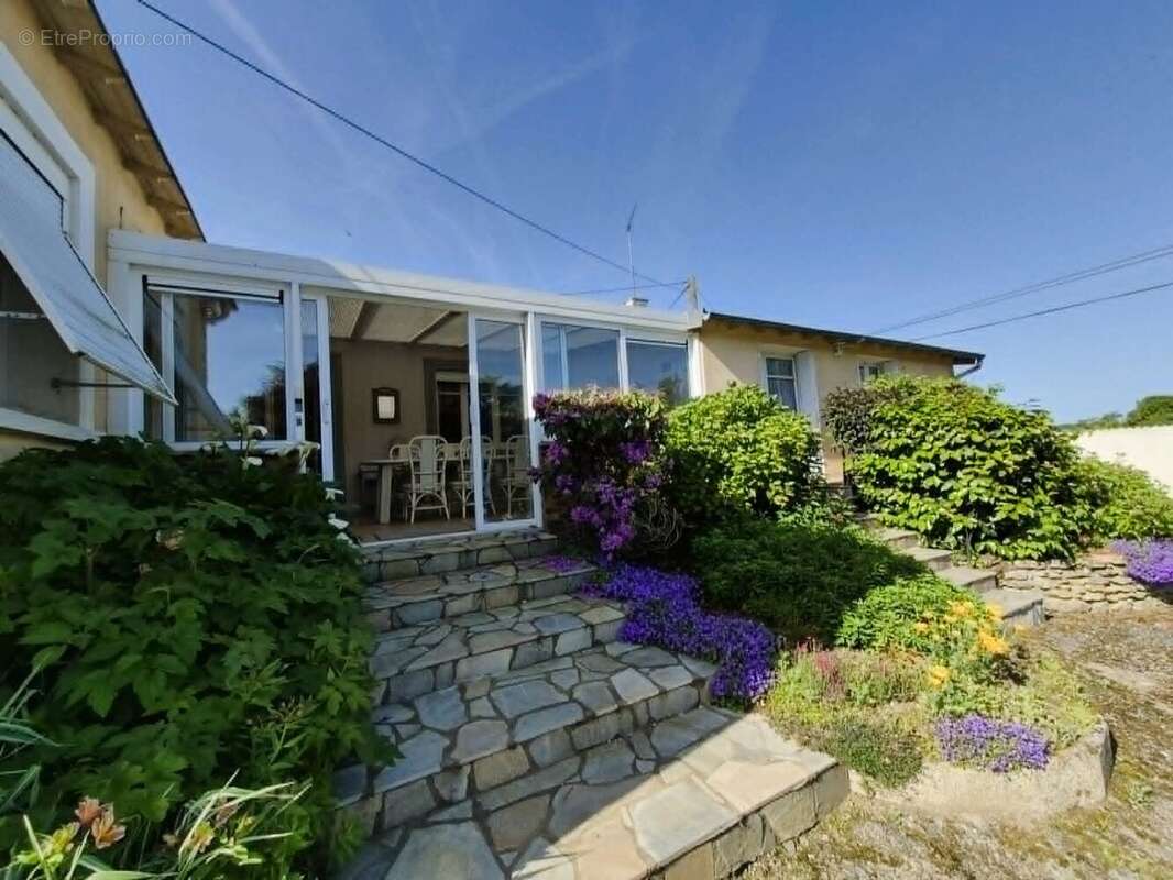 Maison familiale en campagne avec dépendances 218m² - photo 2