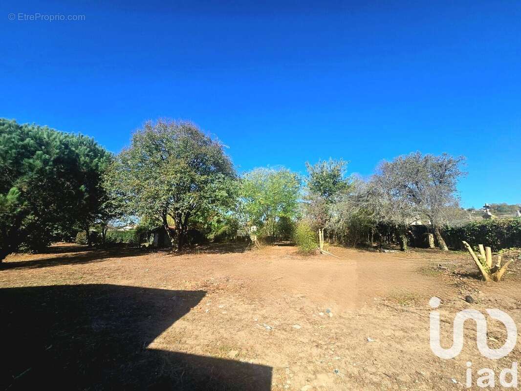 Photo 2 - Terrain à RIONS