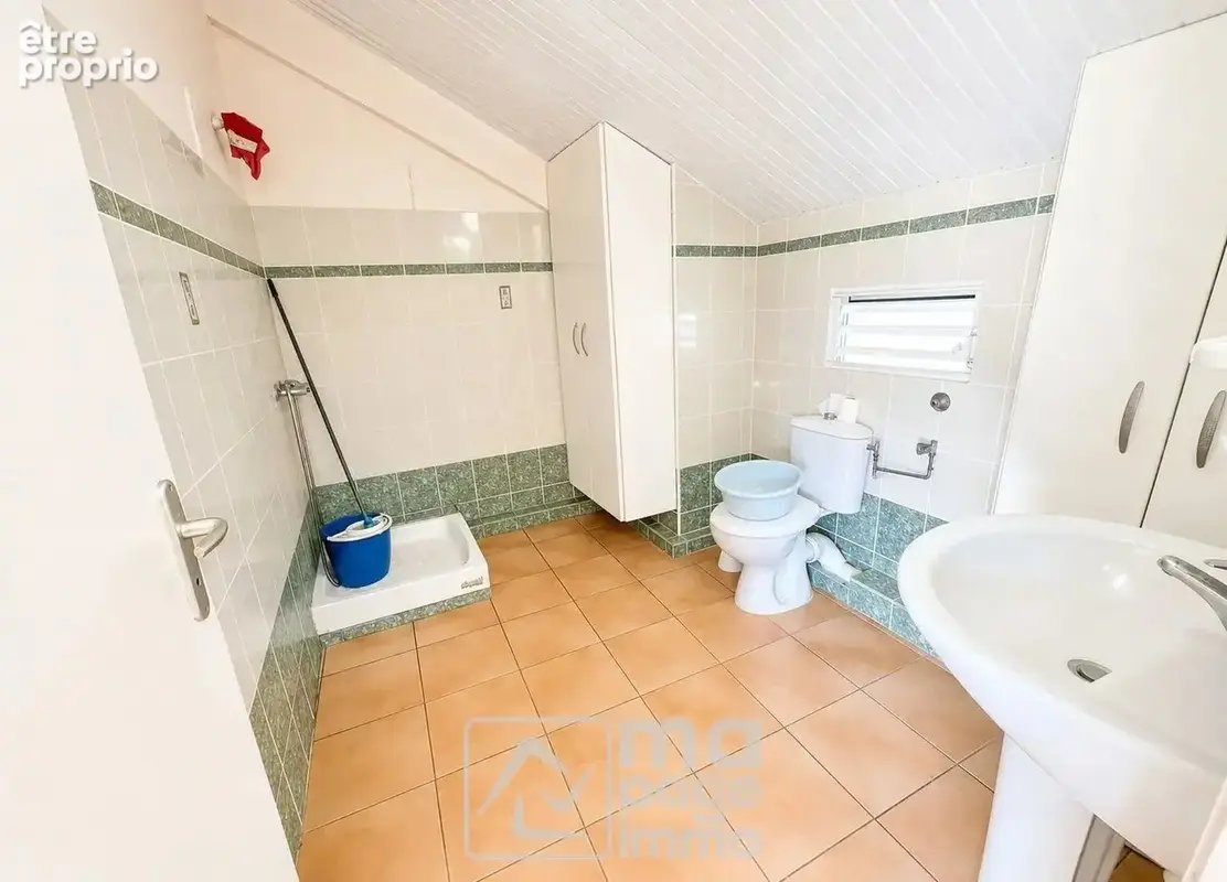 Vds Maison T4 + T2, Le Vauclin - photo 11
