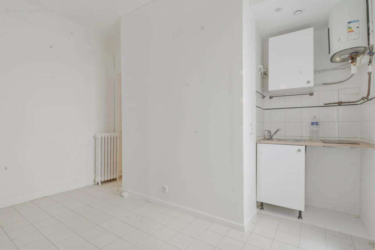 Studio de 1 pièce de 16 m² à Paris - photo 2
