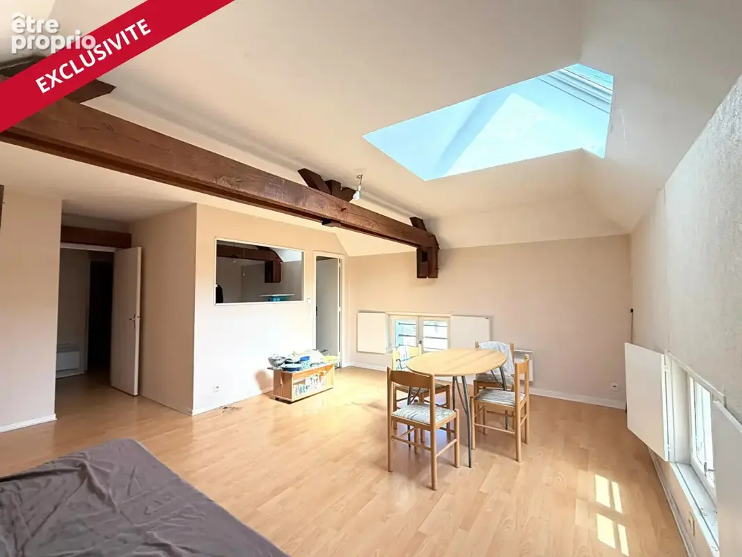 Appartement 6 pièces 133 m² à vendre à Le Vigeant (86150) - photo 2