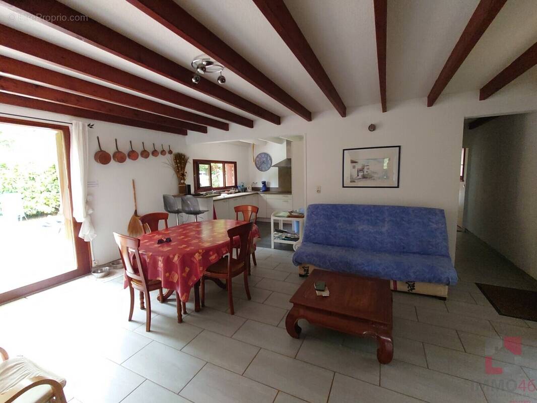 Maison à PUY-L&#039;EVEQUE