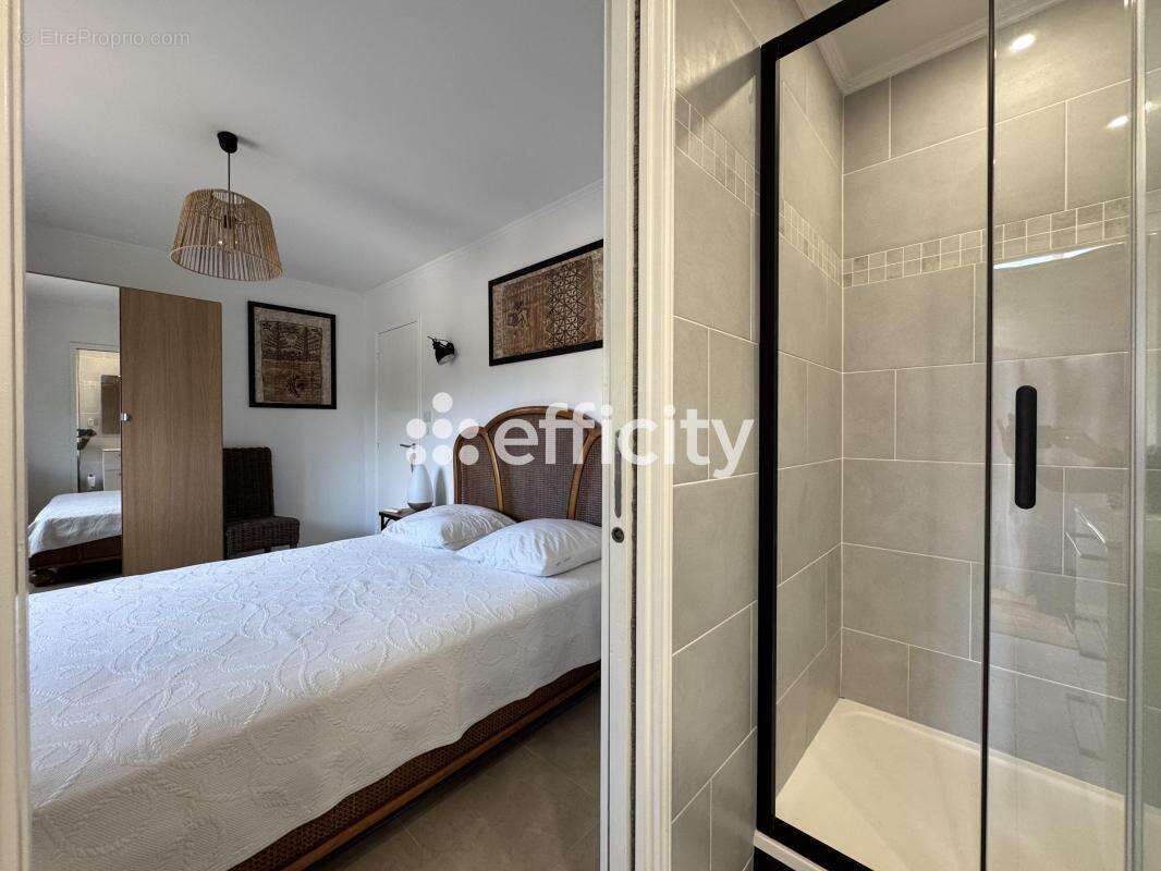 Maison à LA LONDE-LES-MAURES