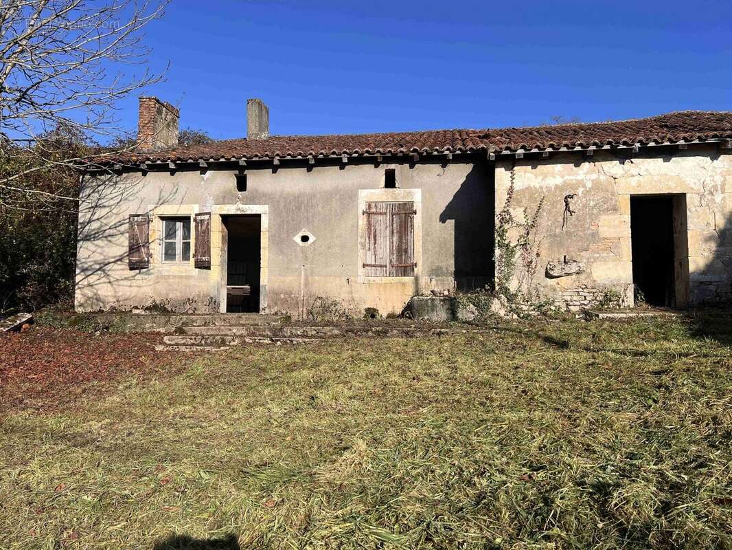 Maison à SAINT-LAURENT-DE-CERIS