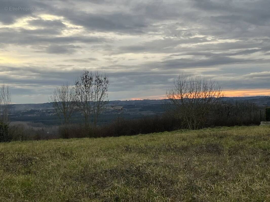 Terrain à CASTELJALOUX