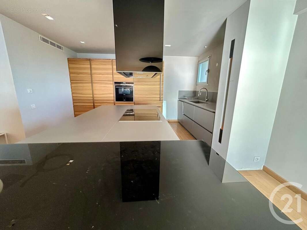 Appartement à VALLAURIS