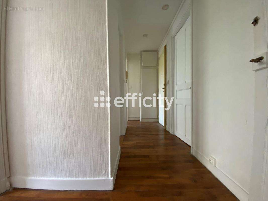 Appartement à VILLENEUVE-LE-ROI