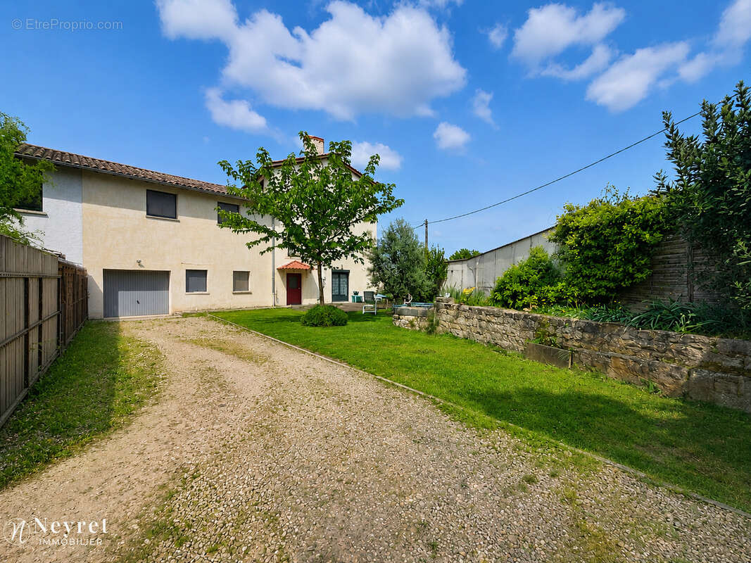Maison à TREVOUX