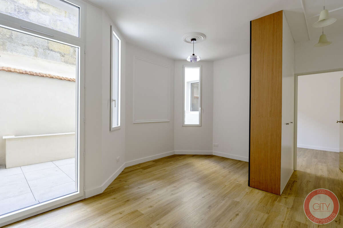 Appartement à BORDEAUX