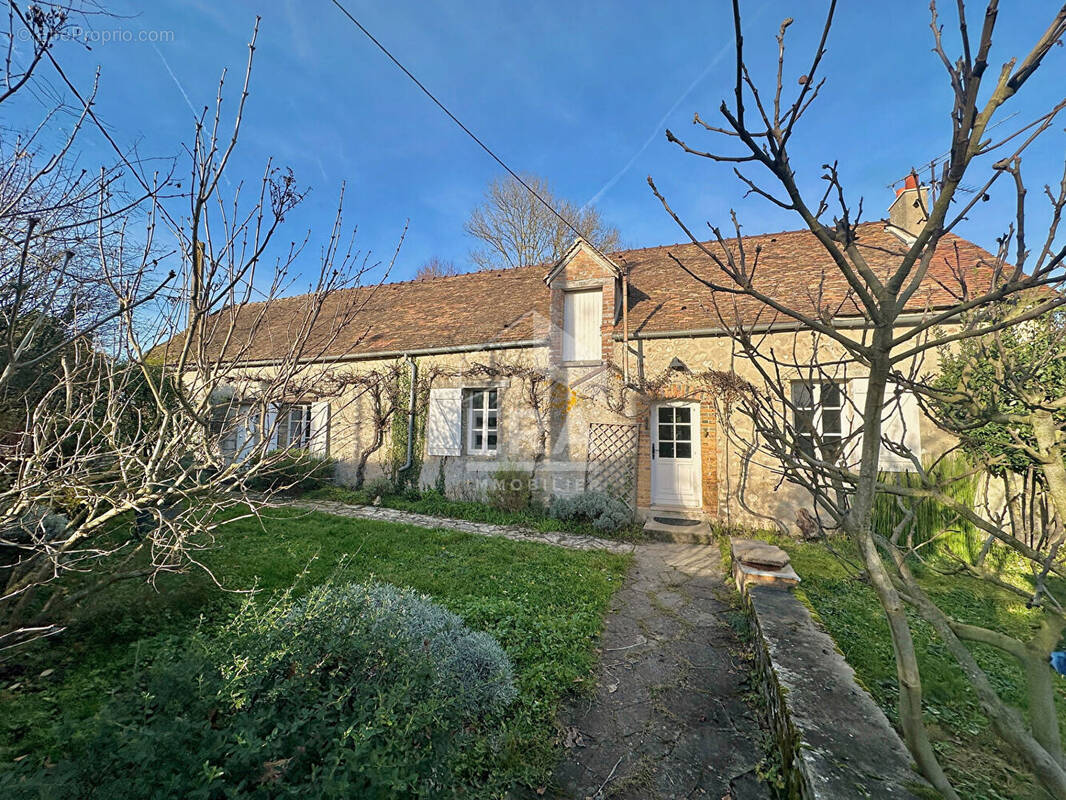 Maison à CHAINTREAUX