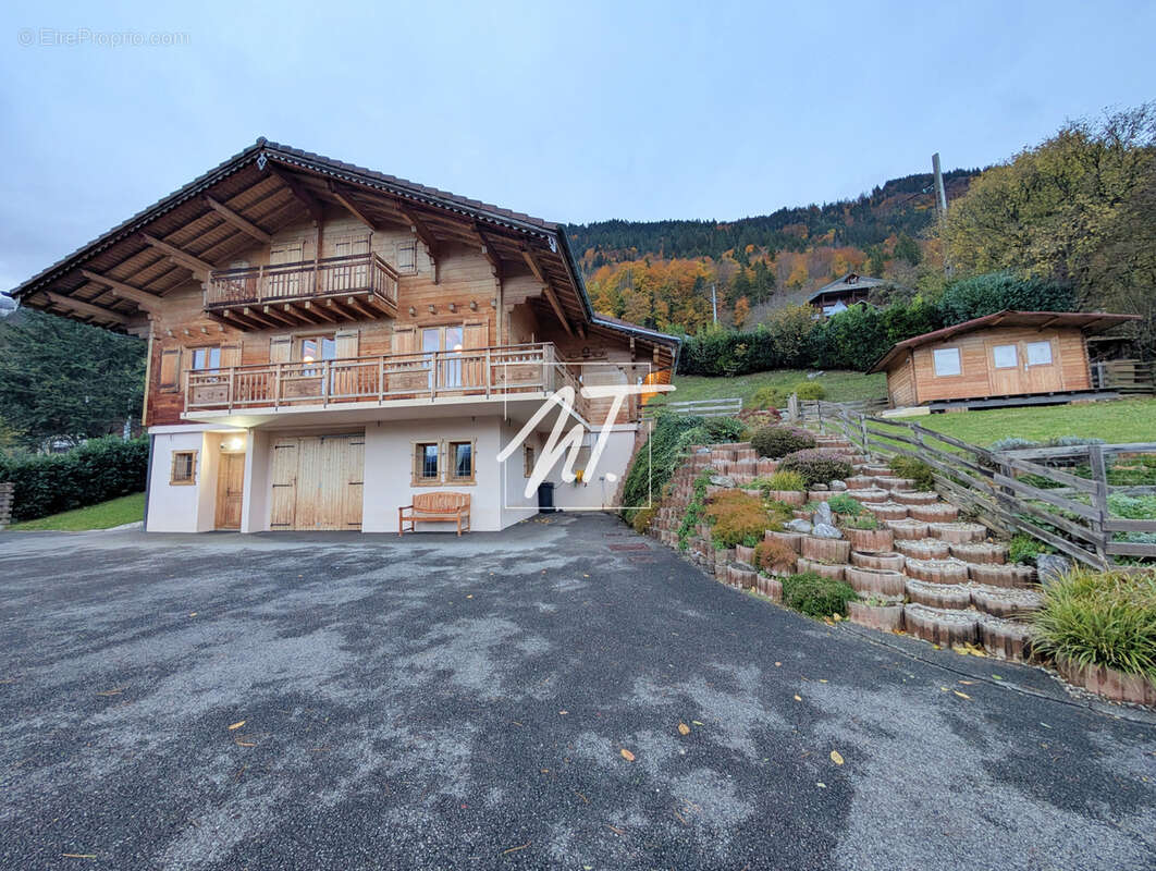 Maison à TANINGES