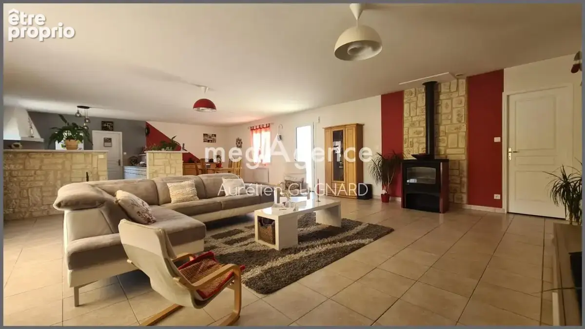 7 Chambres, double garage, jardin piscinable paysager - photo 3