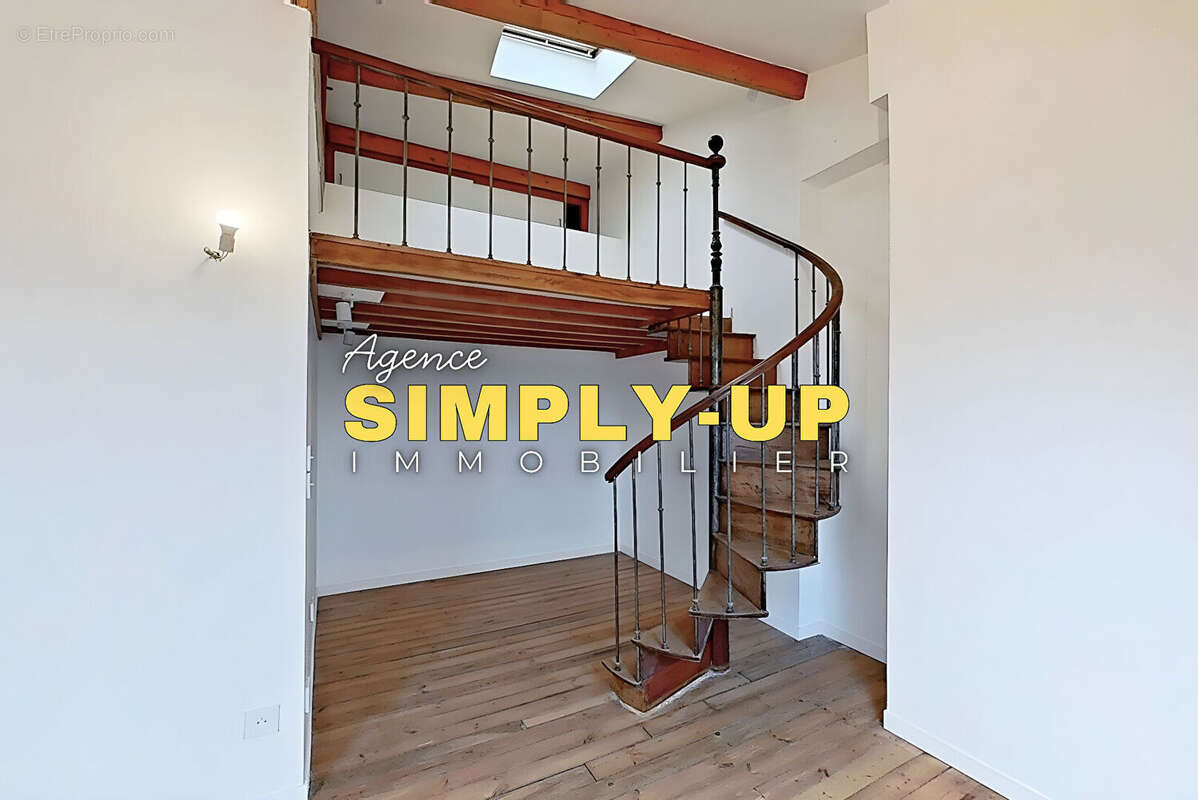 Appartement à PARIS-3E