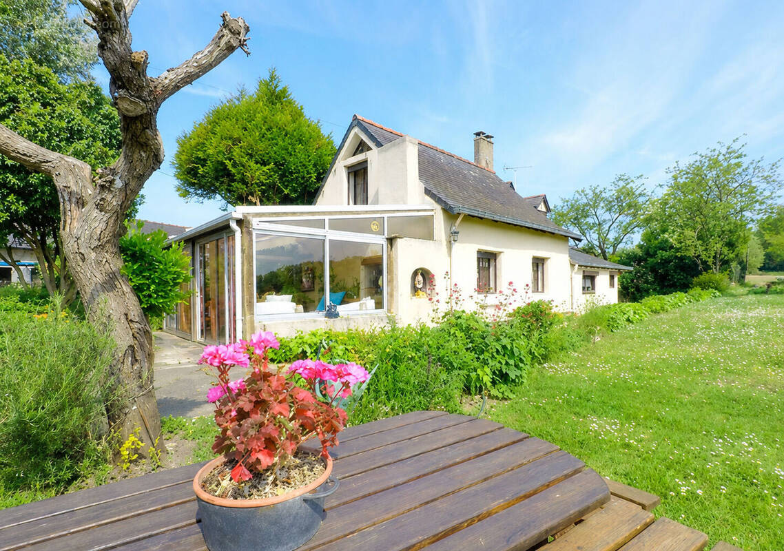 Maison à CORZE