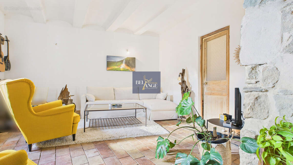 Maison à SAINT-PAUL-LE-JEUNE