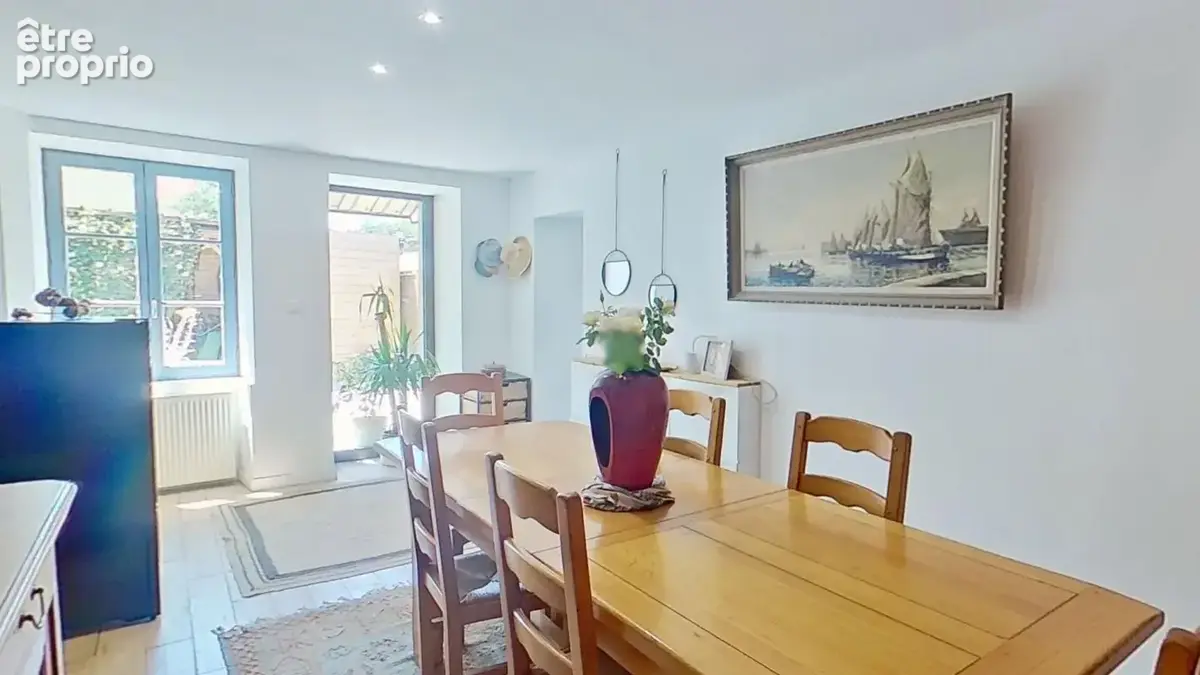 Maison en pierre , pleine de charme - 3 Chambres et mezzanine - COURNON - photo 4