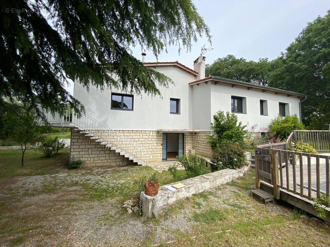 Maison à CHATEAU-ARNOUX-SAINT-AUBAN