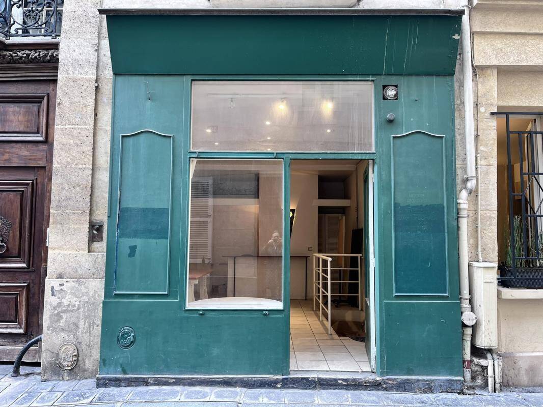 Commerce à PARIS-1E
