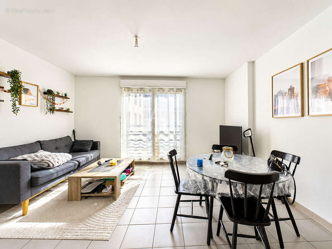 Appartement à ROSNY-SOUS-BOIS