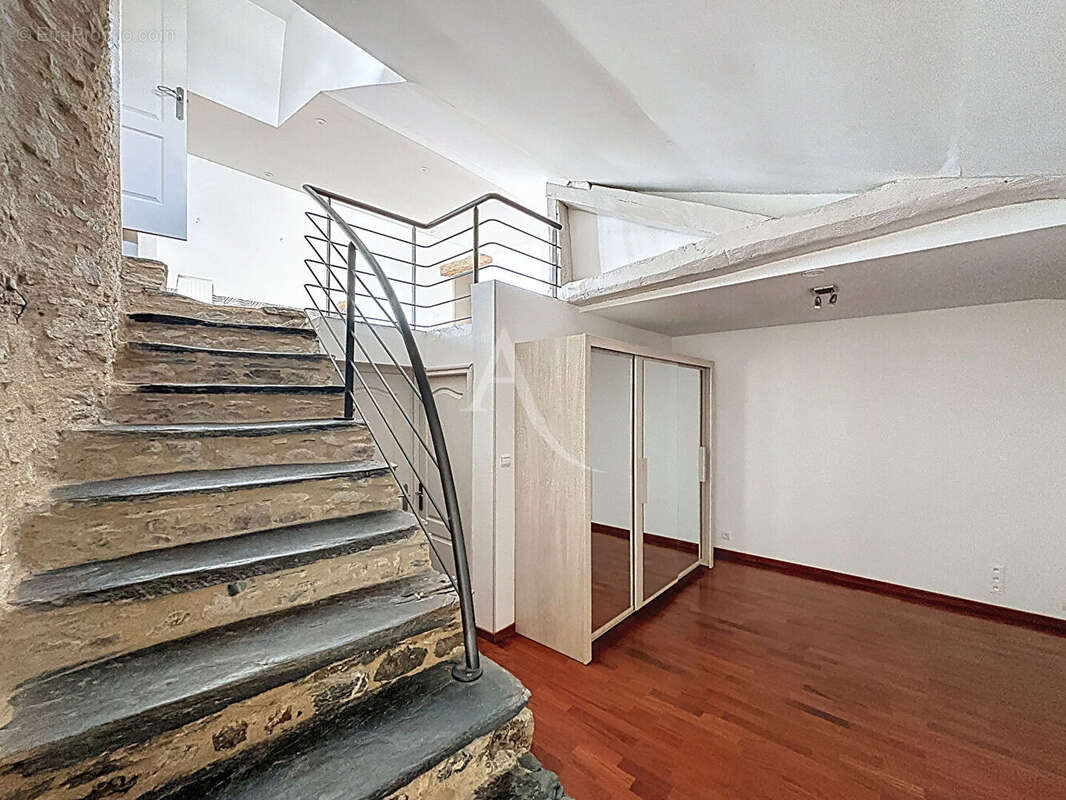A 20 minutes d'Angers : Belle Longère de 208 m². - photo 9