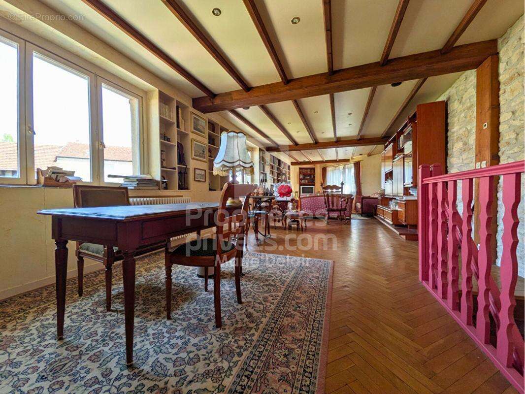 Maison La Charite Sur Loire 14 pièce(s) 445.88 m2 - photo 8
