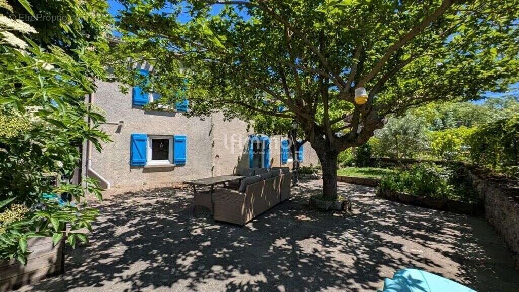 Maison à VILLARDEBELLE