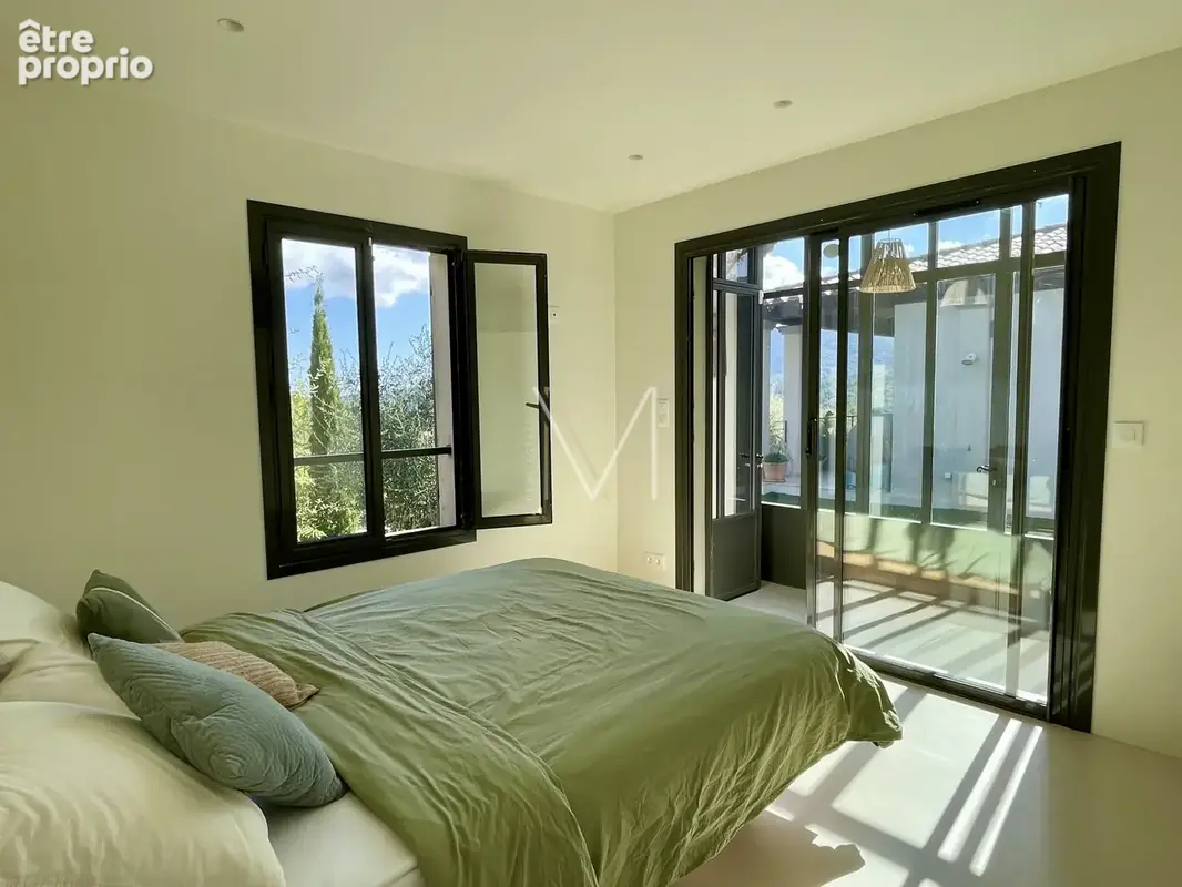 Belle propriété - position dominante - vue dégagée - au calme - proche du centre - photo 16
