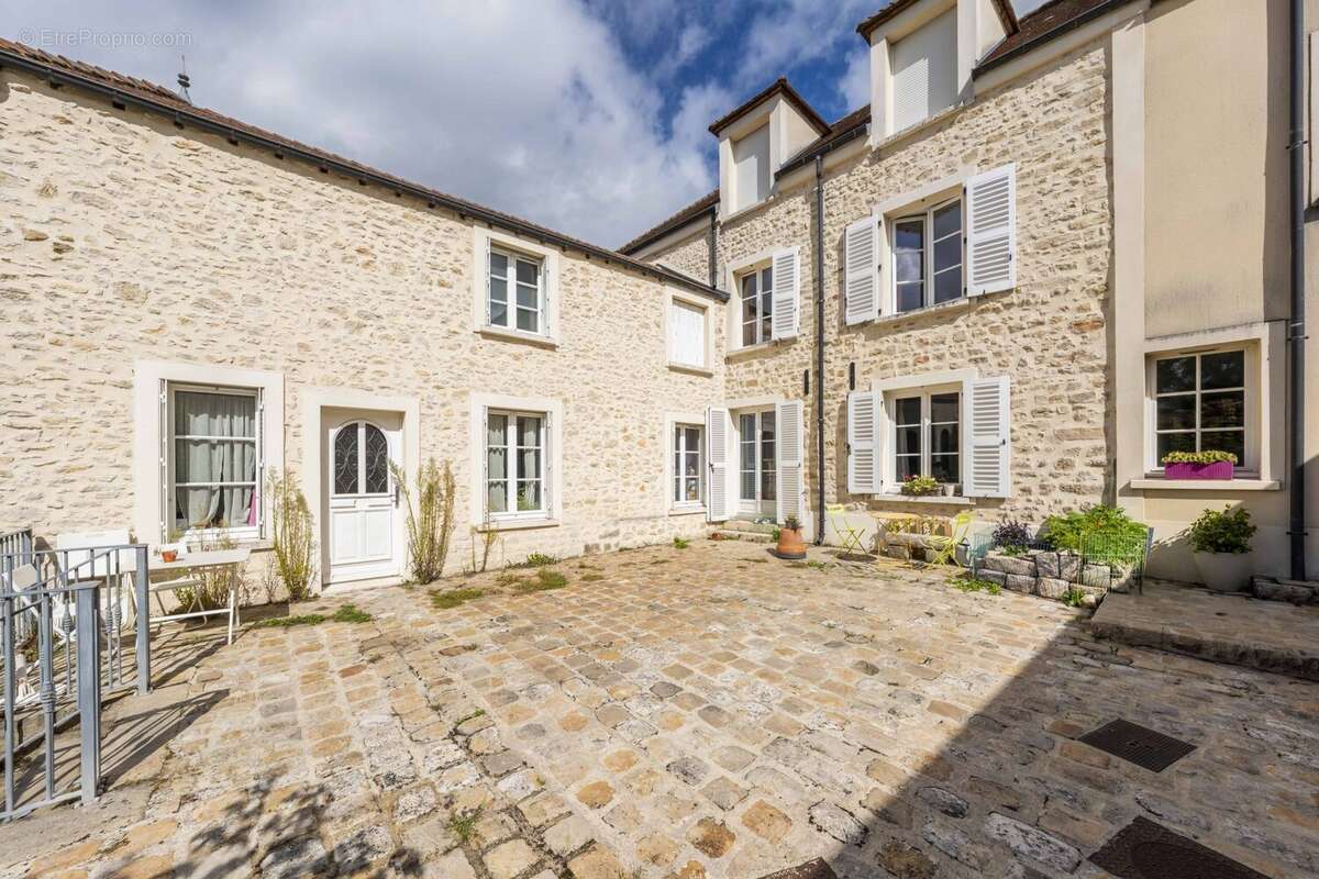 Appartement à BOUTIGNY-SUR-ESSONNE