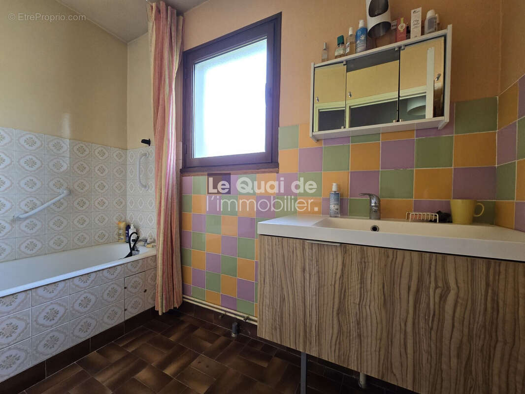 Maison à SAINT-EGREVE