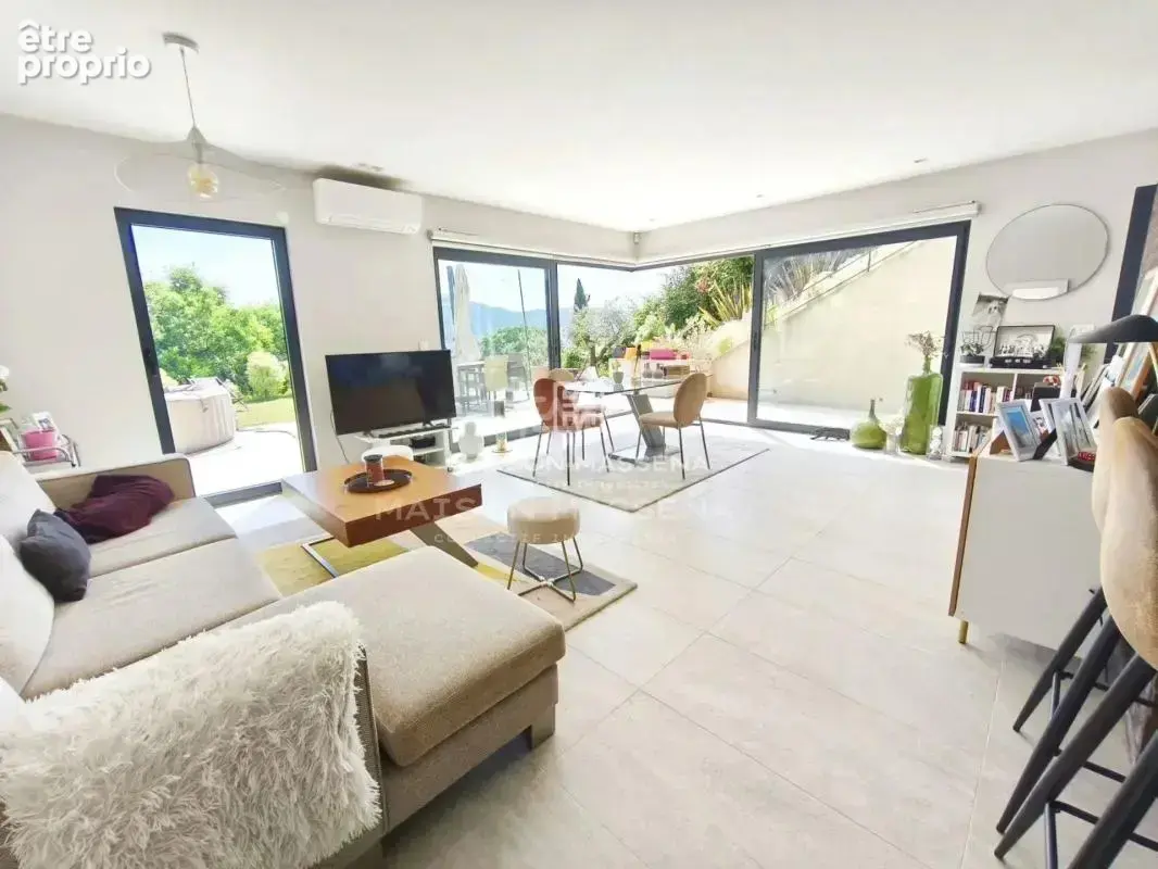 Maison Contemporaine  - Domaine Privé - 180 m² - GAIRAUT - photo 7