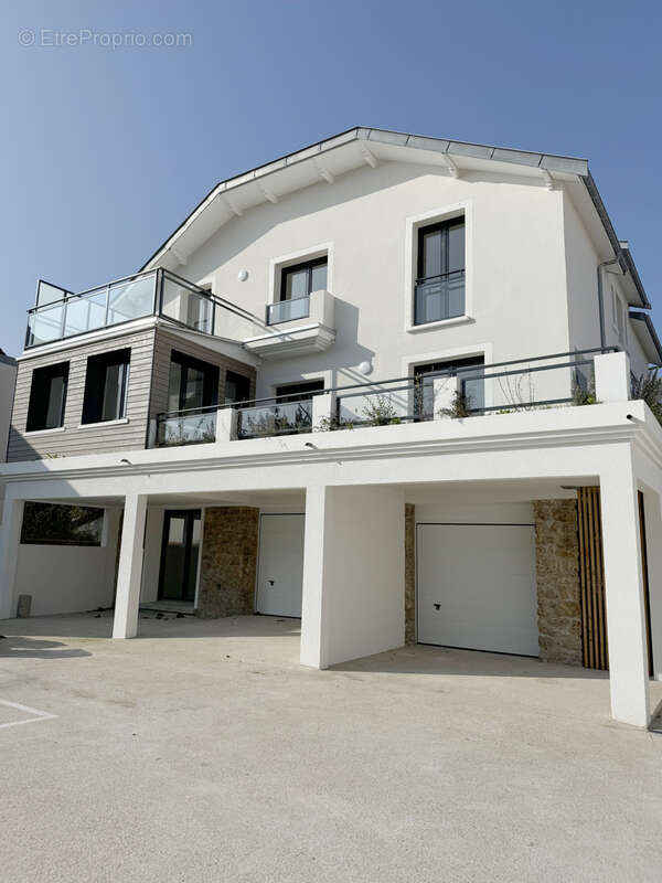 Appartement à LE PERREUX-SUR-MARNE