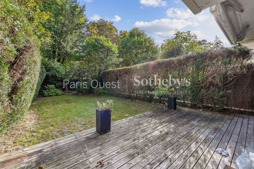Appartement à NEUILLY-SUR-SEINE