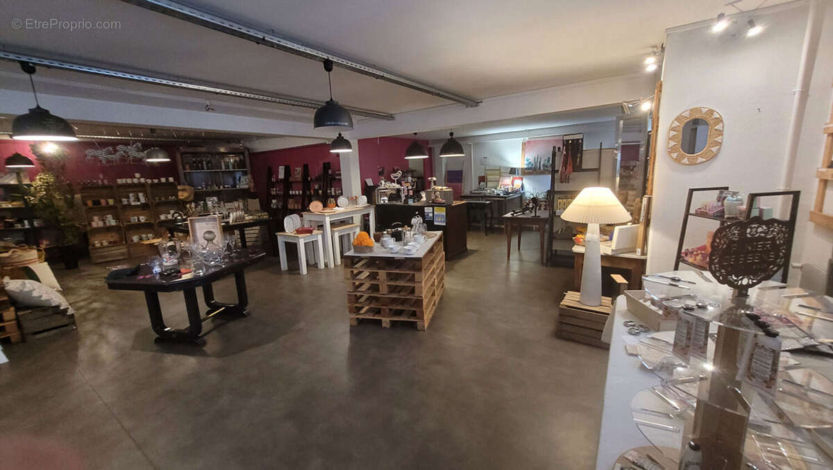 Commerce à SAINT-REMY-LES-CHEVREUSE