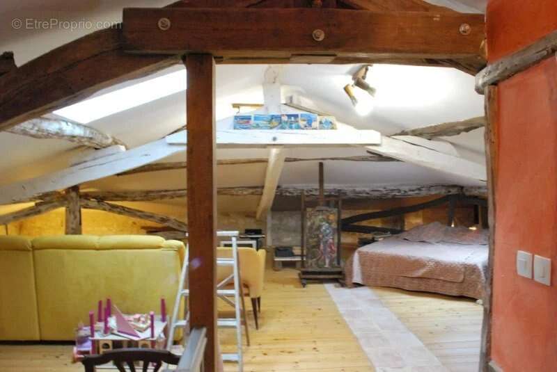 Appartement à CAHUZAC-SUR-VERE