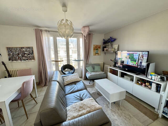 Appartement à JUVISY-SUR-ORGE