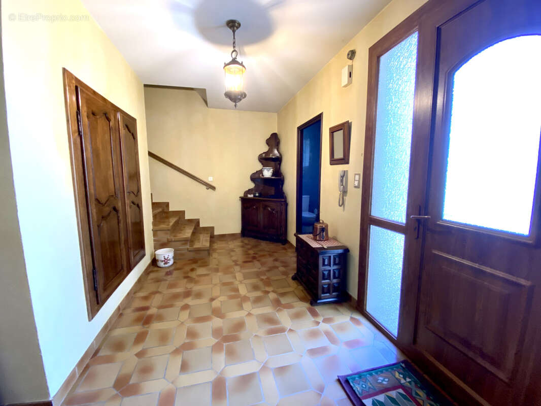 Maison à MONTELIMAR