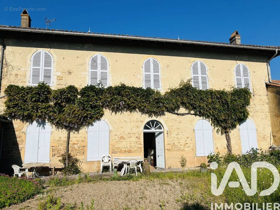 Photo 1 - Maison à SAINT-BENIGNE