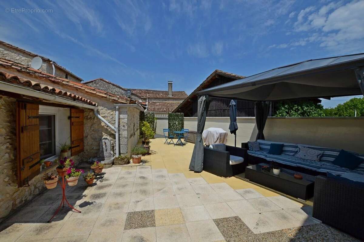 Maison à LOUBES-BERNAC