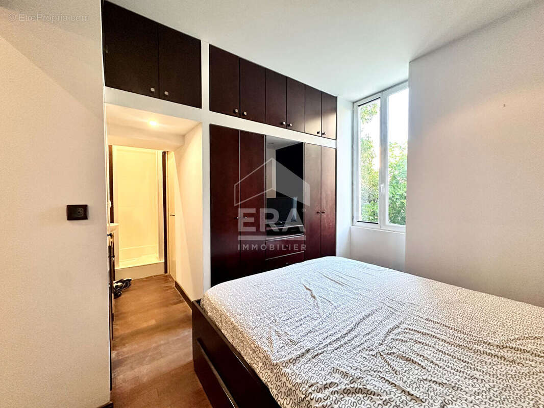 Appartement à MARSEILLE-4E