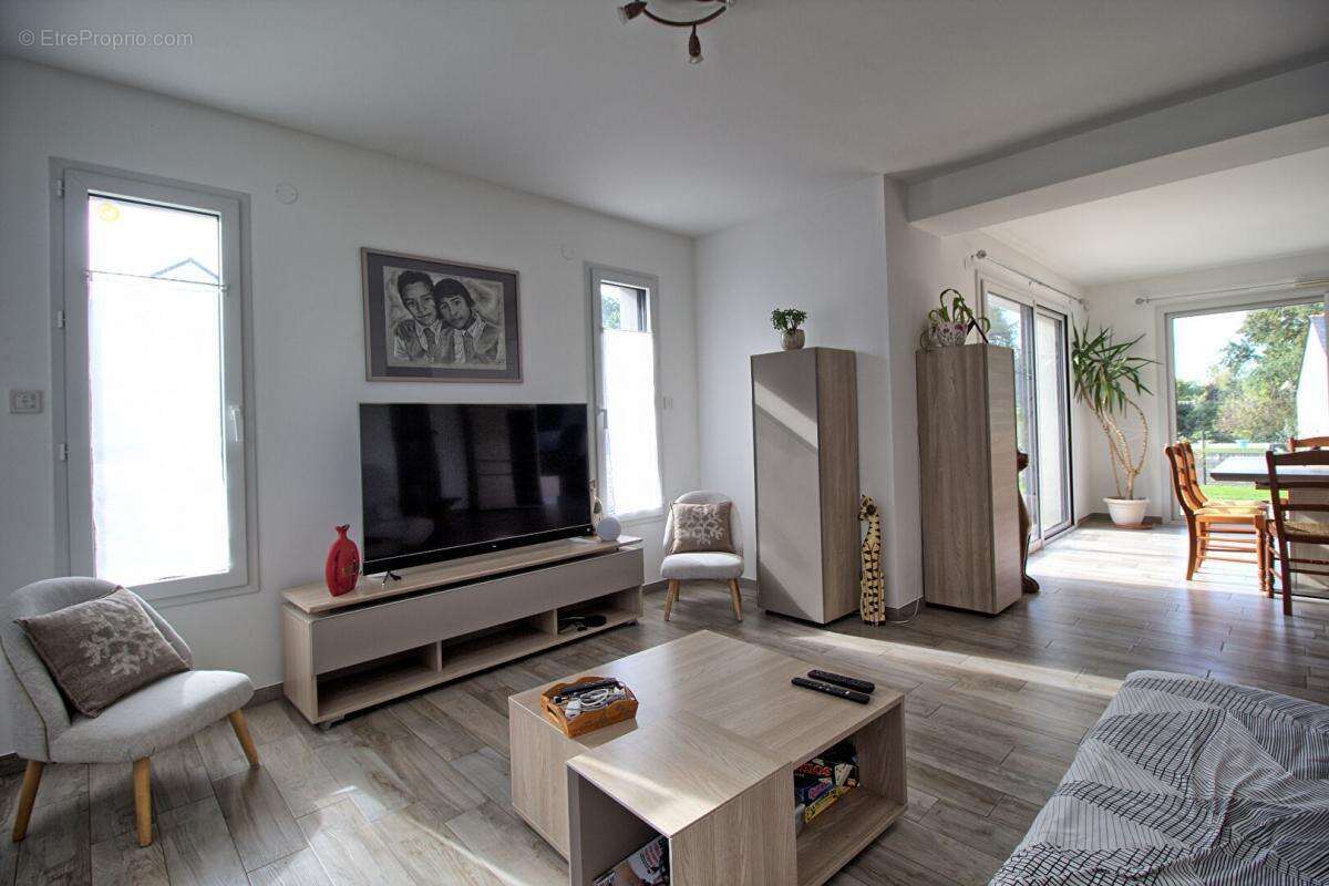 Maison à JUIGNE-SUR-LOIRE