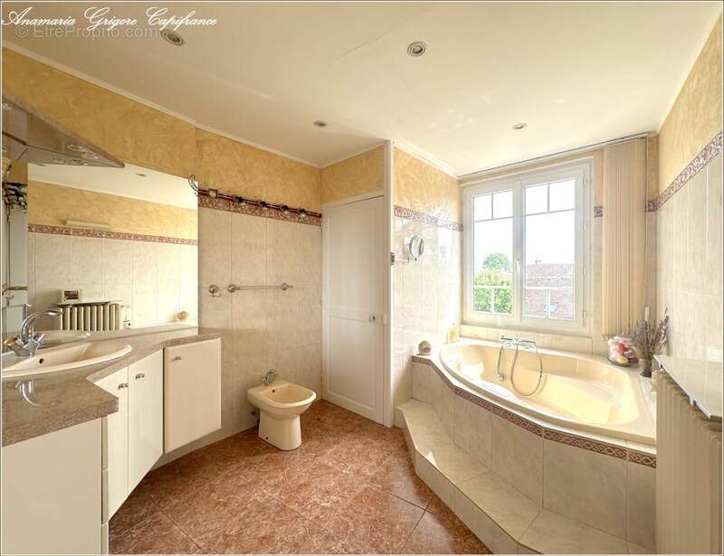 Maison à COURVILLE-SUR-EURE