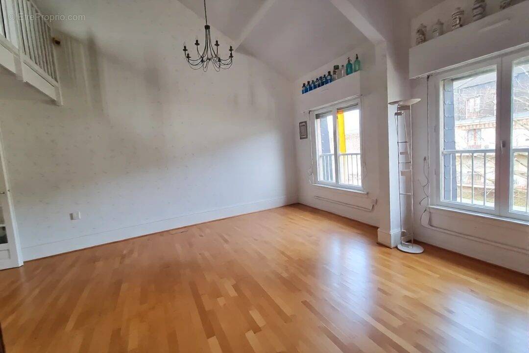 SEJOUR VIDE IMAGE DE SYNTHESE  - Appartement à TOURS