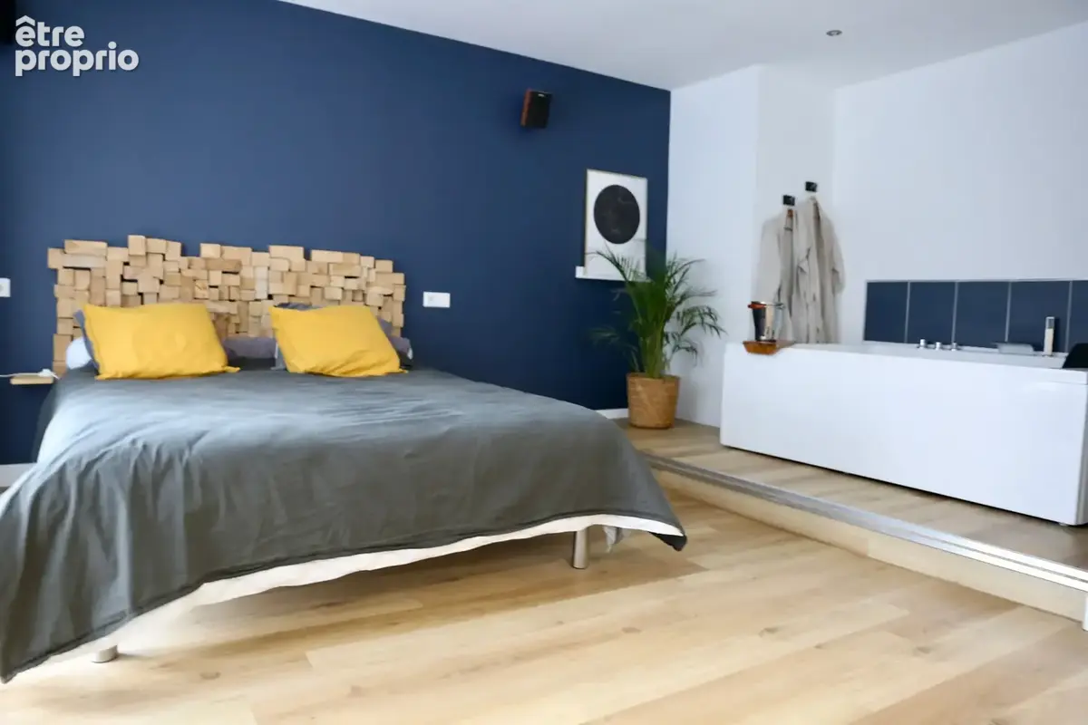 A vendre à Villers-Allerand une maison 160m2 : 5 chambres ; deux studios indepandants 35m2 et 55m2 ; - photo 5