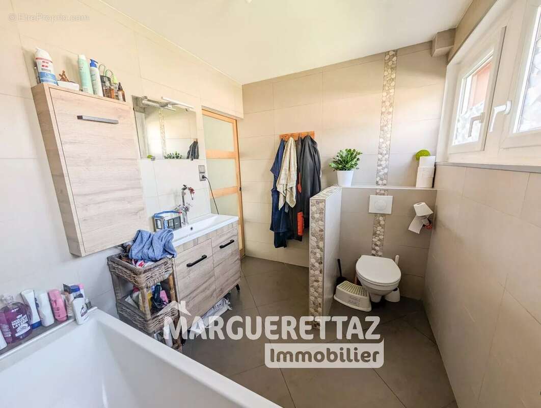 Appartement à MARIGNIER